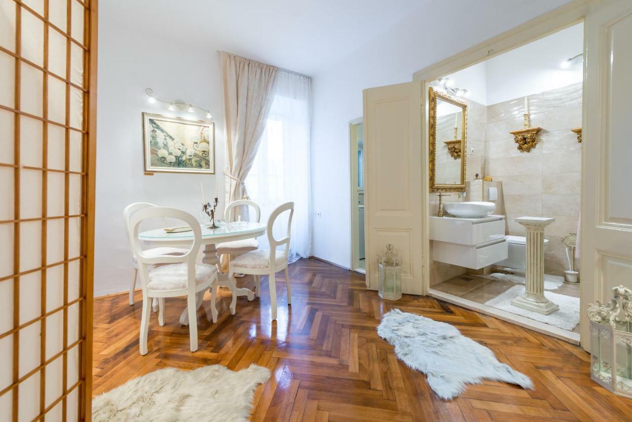 Elegant & Enchanting - Apartment At Old Town Entrance - Dubrovnik Buitenkant foto
